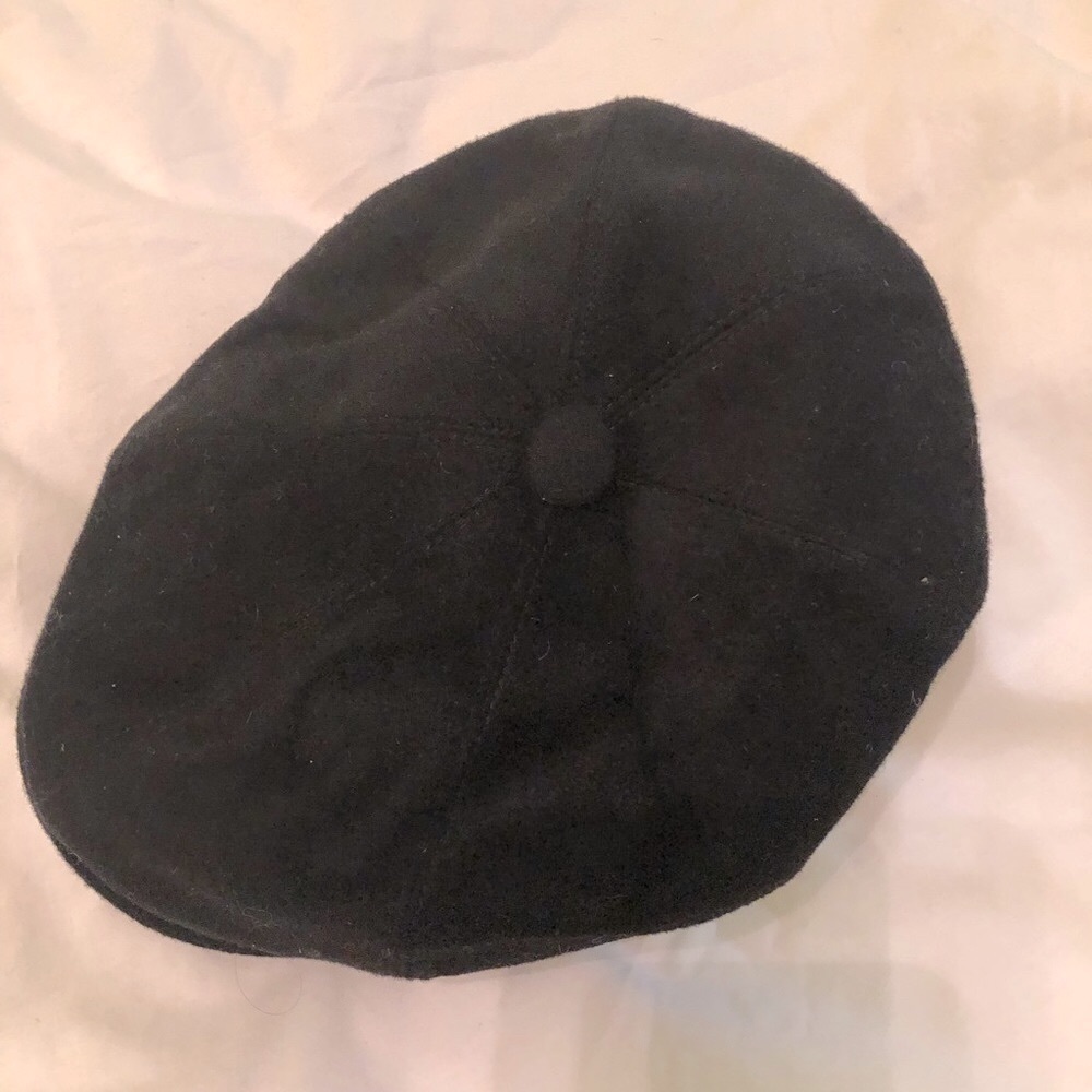 Black 100% wool newsboy cap, size Small